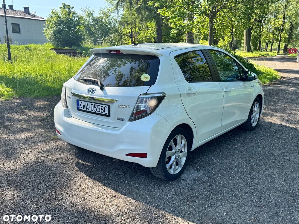 Toyota Yaris 1.5 VVT-i Team Deutschland - 6