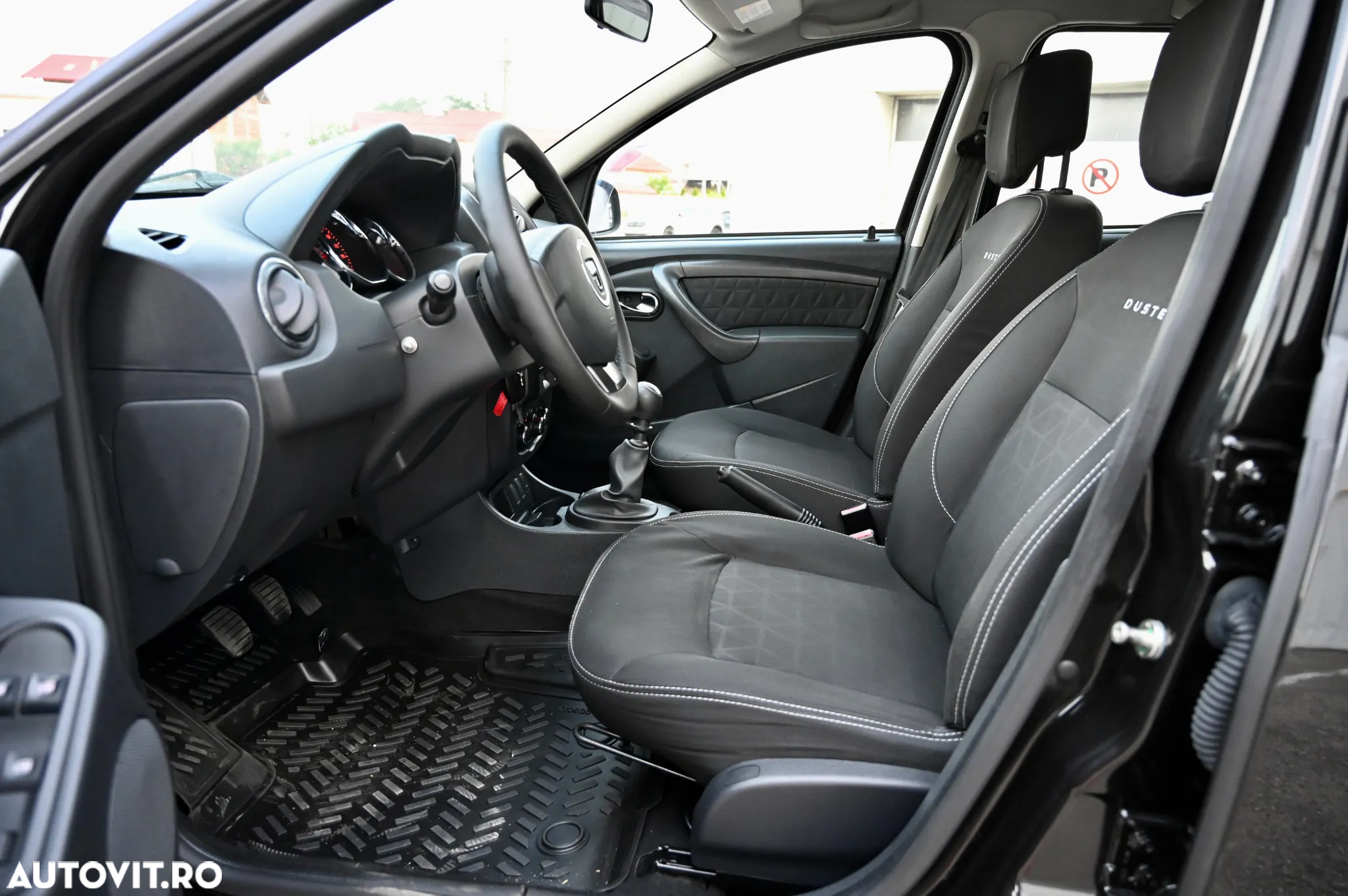 Dacia Duster dCi 110 FAP 4x2 Laureate - 6