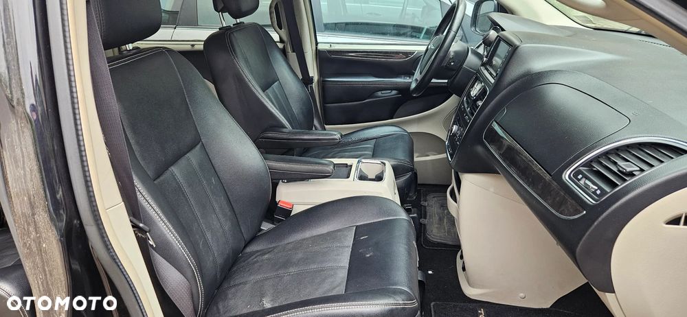 Chrysler Town & Country 3.6 Touring - 5