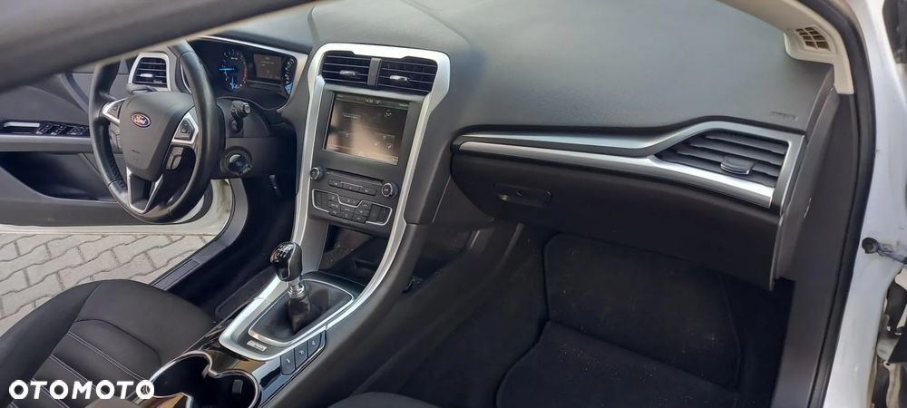 Ford Mondeo 2.0 TDCi Allrad Trend - 19