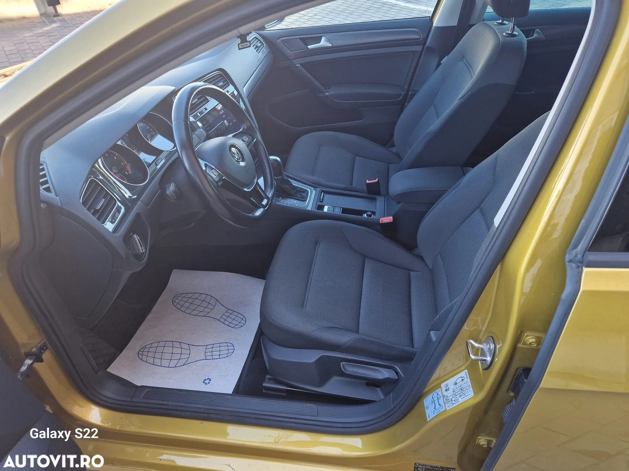 Volkswagen Golf 1.0 TSI DSG Comfortline - 9