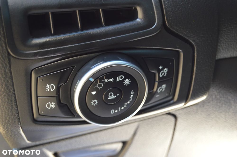 Ford Focus 1.0 EcoBoost Titanium Design - 13
