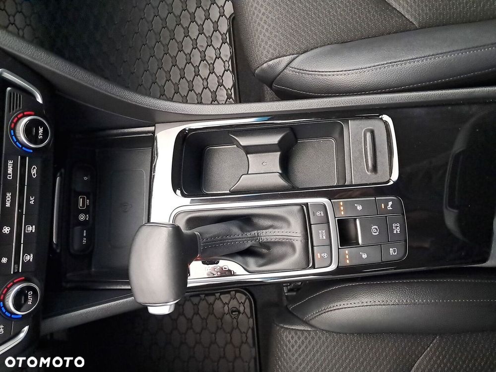 Kia Optima 1.6 CRDI SCR L DCT - 24