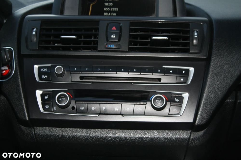 BMW Seria 1 114i Sport Line - 24