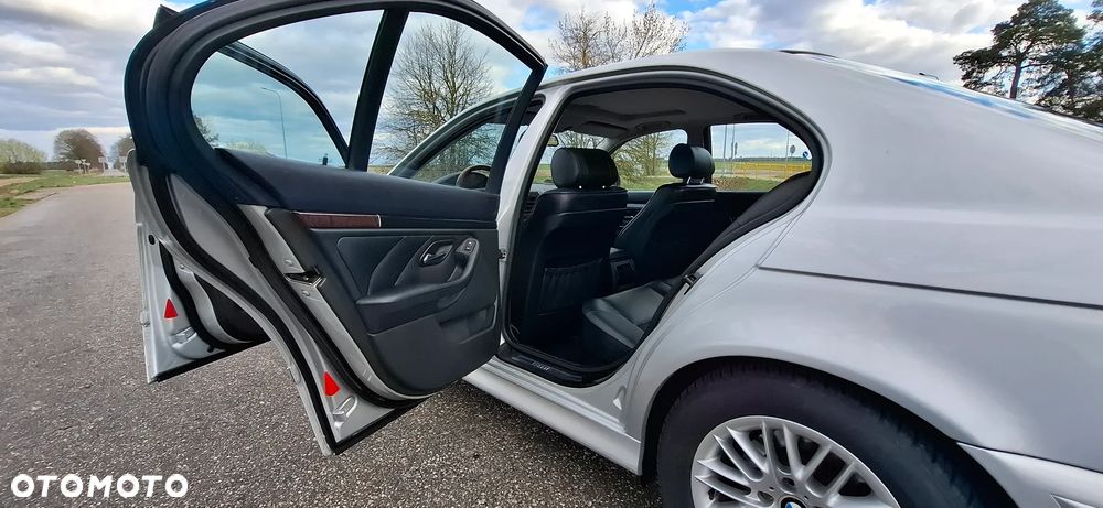 BMW Seria 5 - 8
