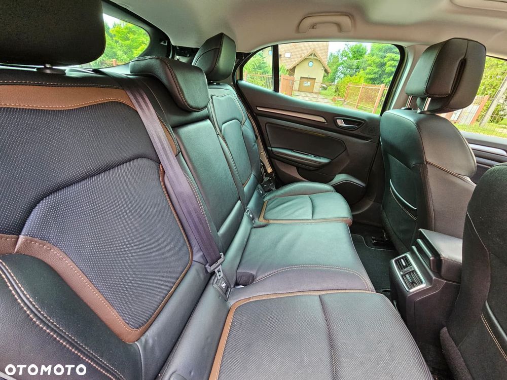 Renault Megane ENERGY TCe 165 EDC BOSE EDITION - 16