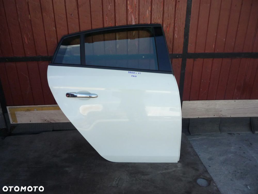 FIAT BRAVO II DRZWI PRAWE TYLNE 296/A - 1