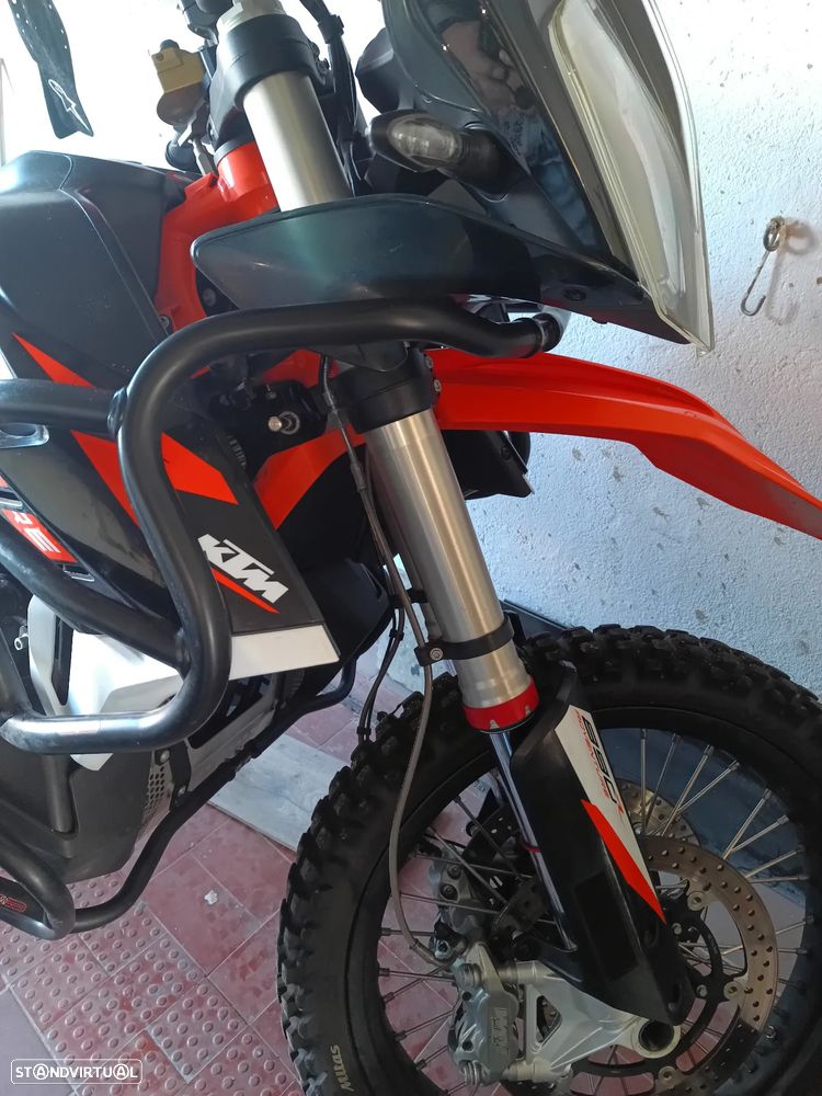 KTM 890 Adventure R - 8