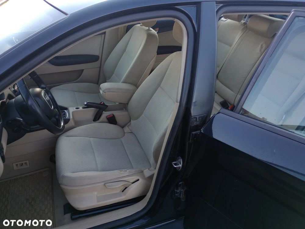 Audi A3 Sportback 2.0 FSI Ambiente - 11
