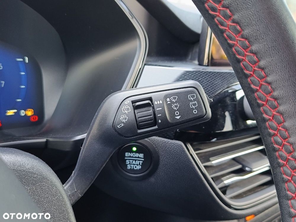 Ford Kuga 1.5 EcoBoost FWD ST-Line X - 38