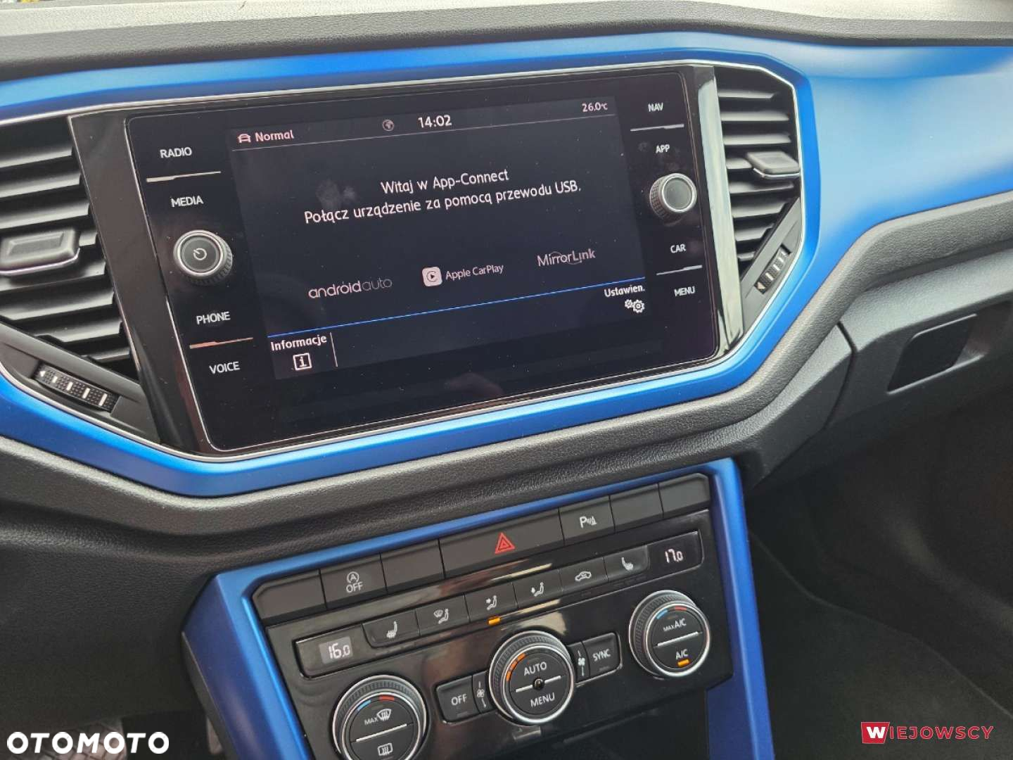 Volkswagen T-Roc - 18