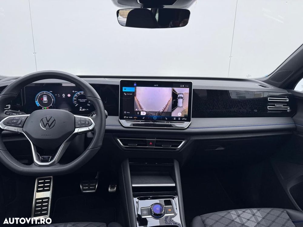 Volkswagen Tiguan - 12