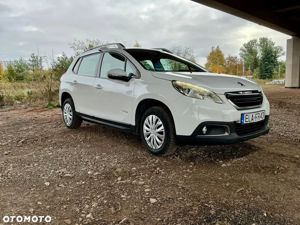 Peugeot 2008 1.6 e-HDi Allure S&S - 8