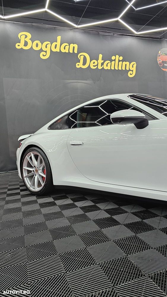 Porsche 911 4S - 7