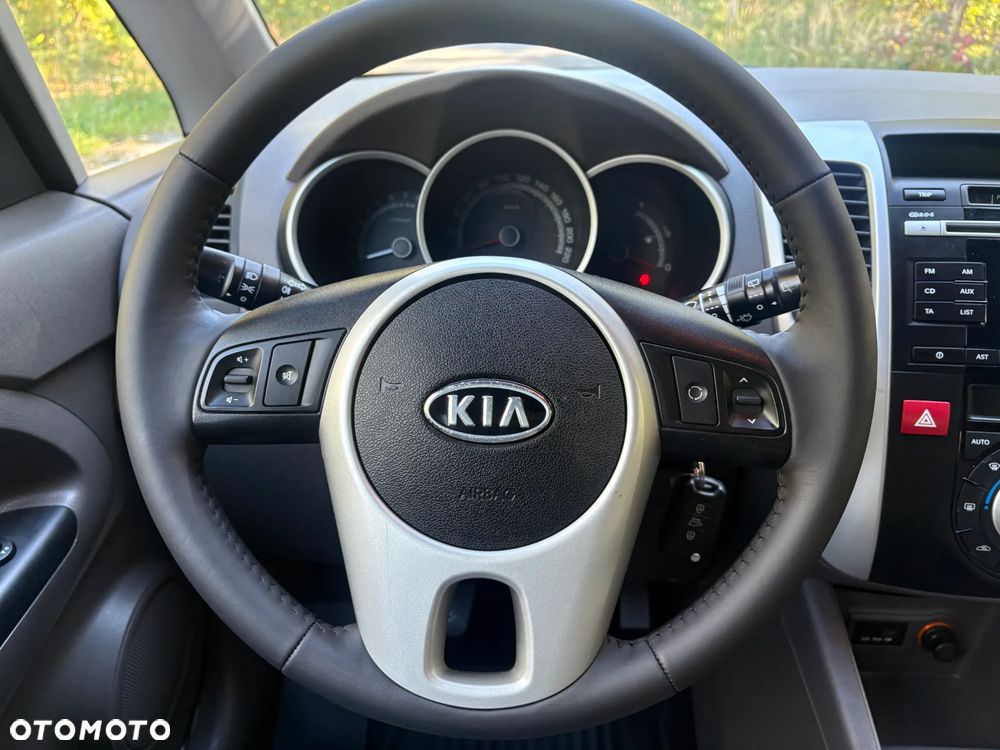 Kia Venga - 18