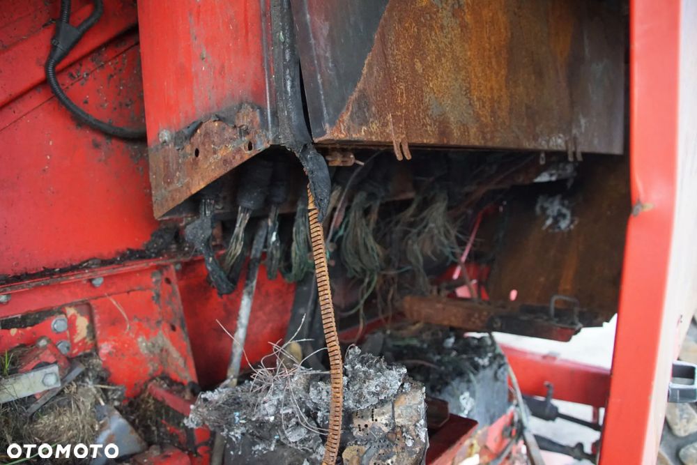 Kombajn na części - Massey Ferguson MF 36 7.6 220 KM 612 DSL 1997R Silnik Skrzynia Kabina Lampa Lusterko Schody Koło Deska Kokpit Sterownik Moduł Czujnik Kierownica Fotel - 14