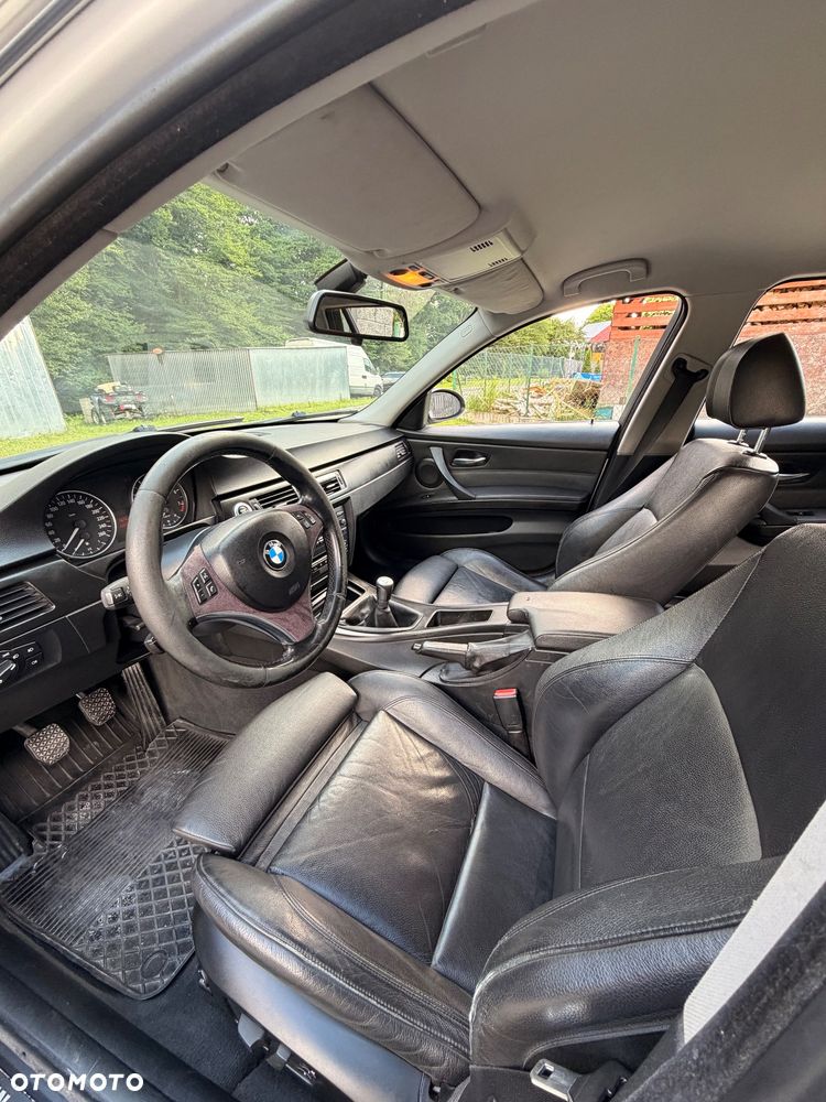 BMW Seria 3 325i - 10