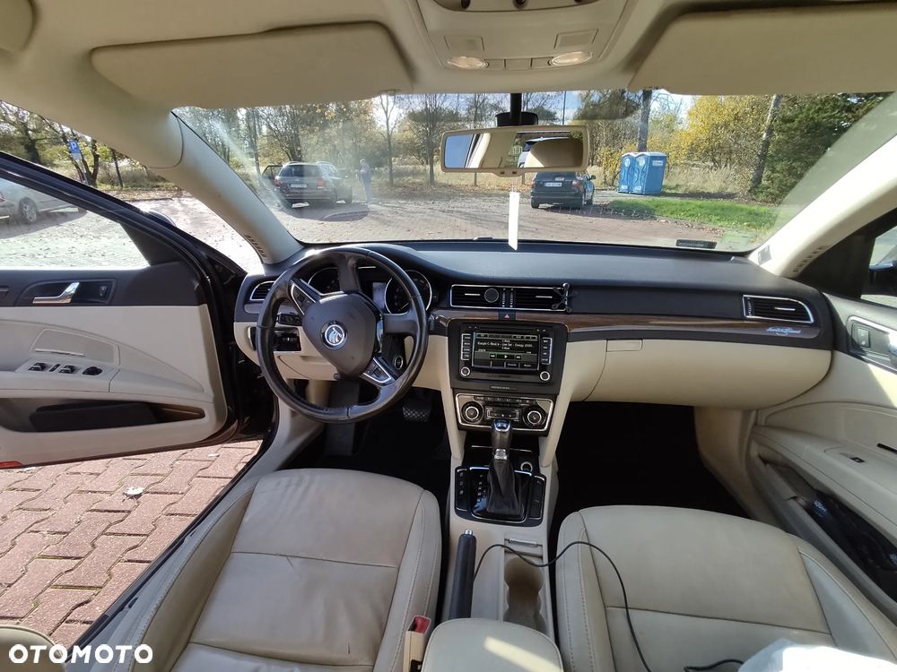 Skoda Superb 2.0 TDI 4x4 L&K DSG - 8