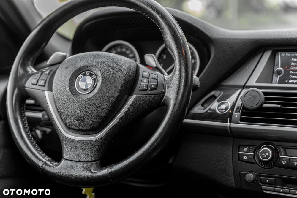 BMW X6 35i xDrive - 24