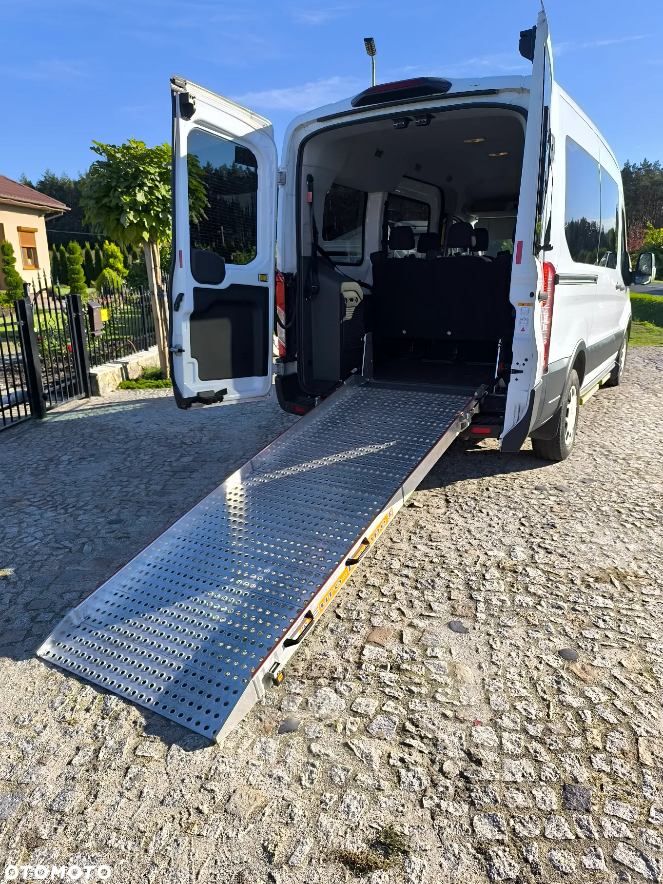Ford Transit - 12