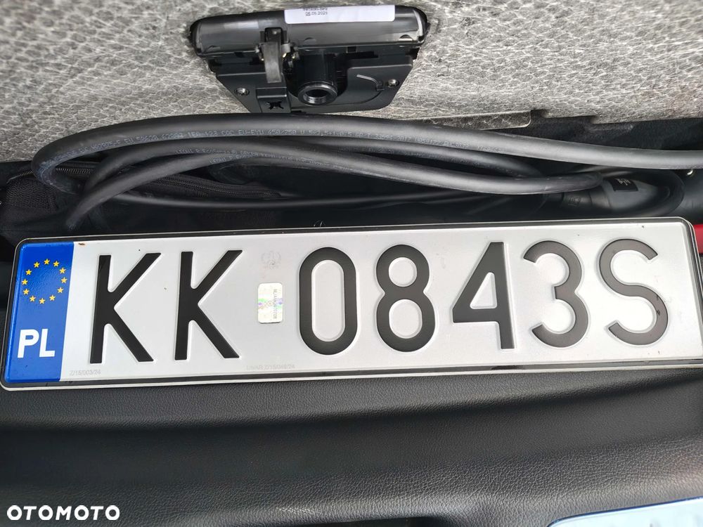 Mercedes-Benz GLC 300 e PHEV 4-Matic AMG Line - 24