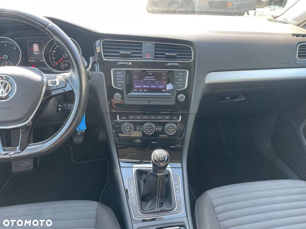 Volkswagen Golf 1.6 TDI BlueMotion Technology Cup - 27