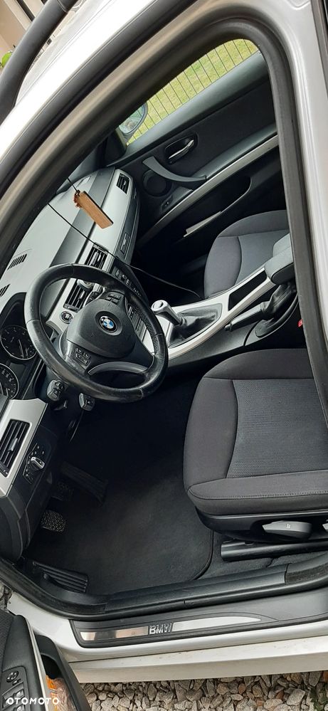 BMW Seria 3 318i Edition Exclusive - 9