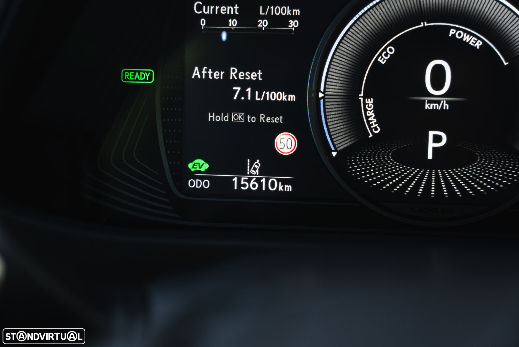 Lexus UX 250h Sport (Ecrã 12.3) - 24