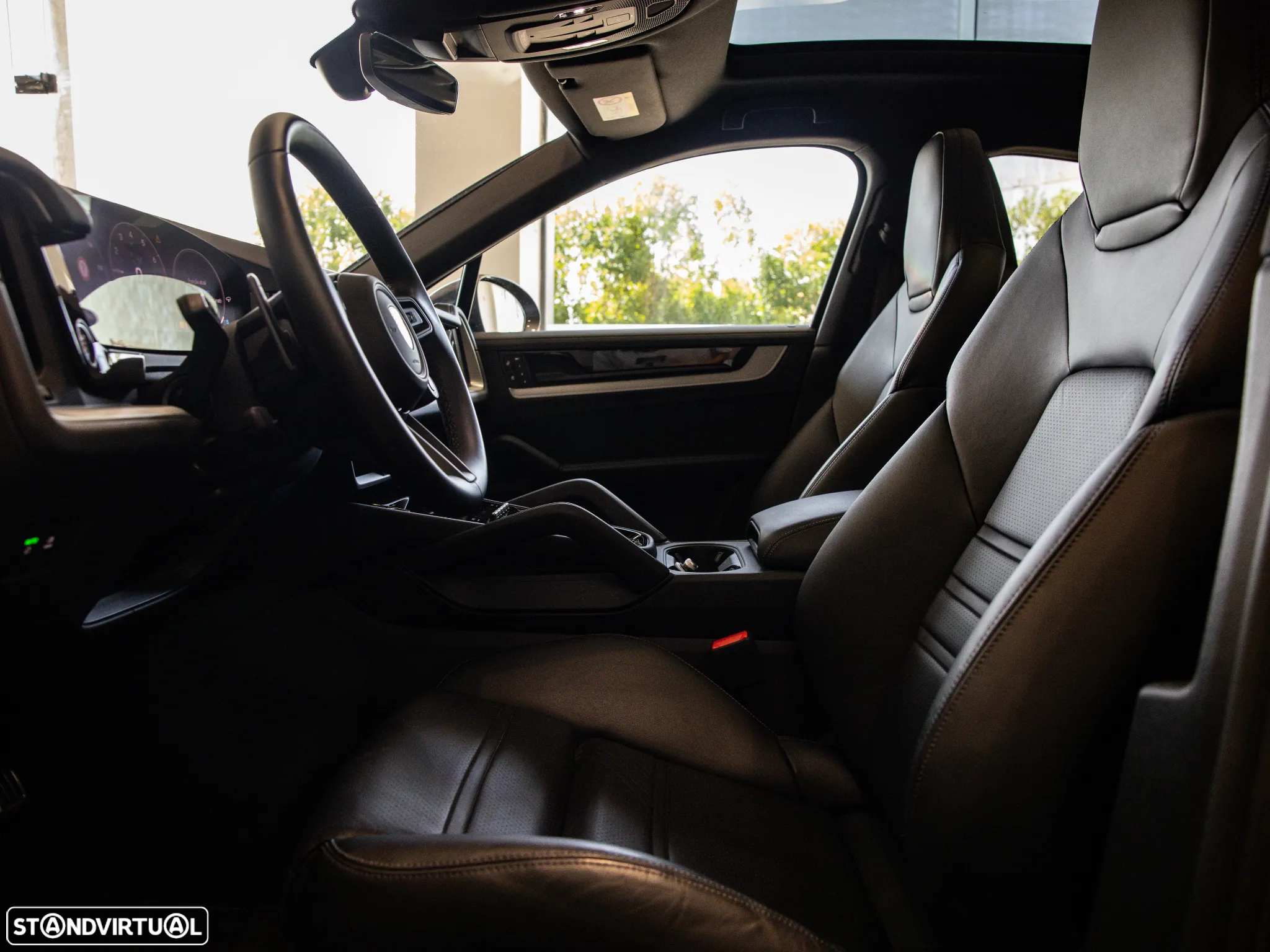 Porsche Cayenne Coupé E-Hybrid - 33