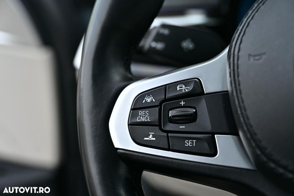 BMW Seria 5 530i xDrive AT - 13