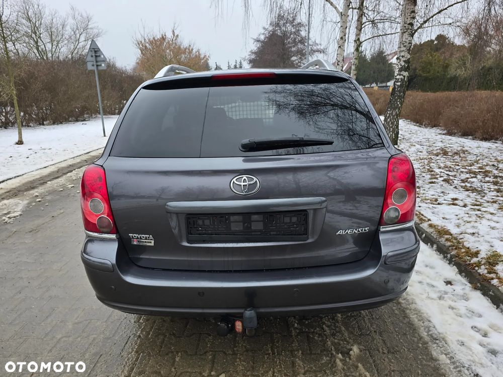 Toyota Avensis 1.8 VVT-i Combi - 7