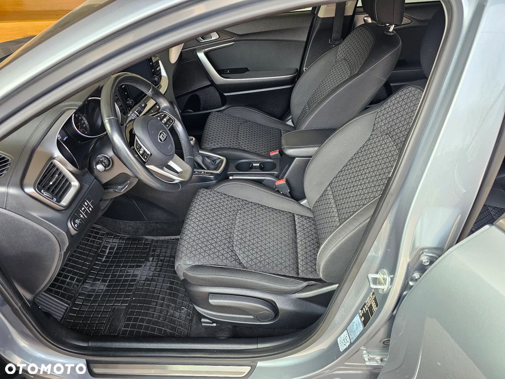 Kia XCeed 1.4 T-GDI L Business Line - 9