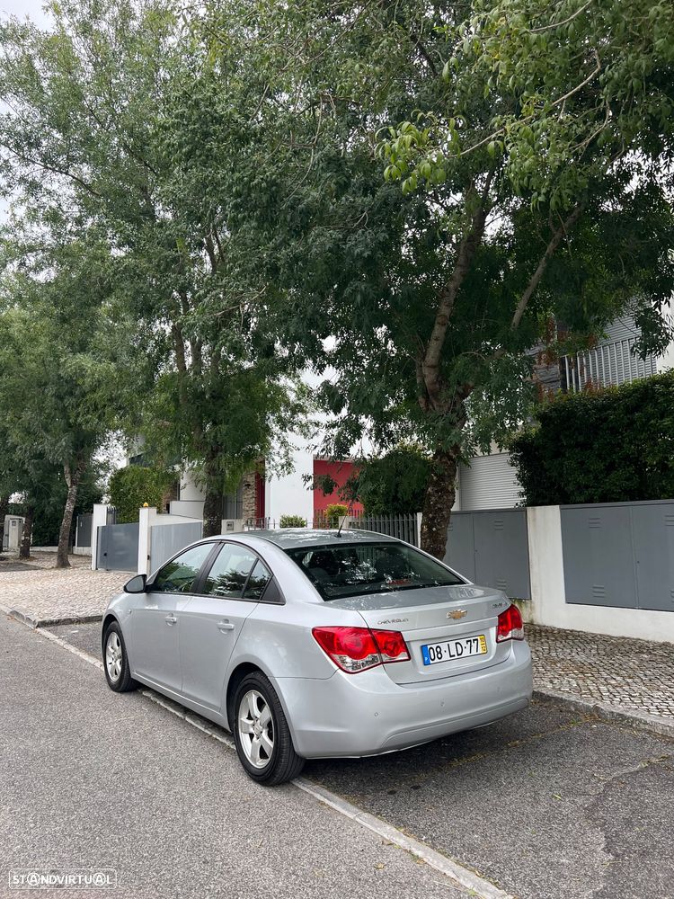 Chevrolet Cruze 1.6 LS - 5