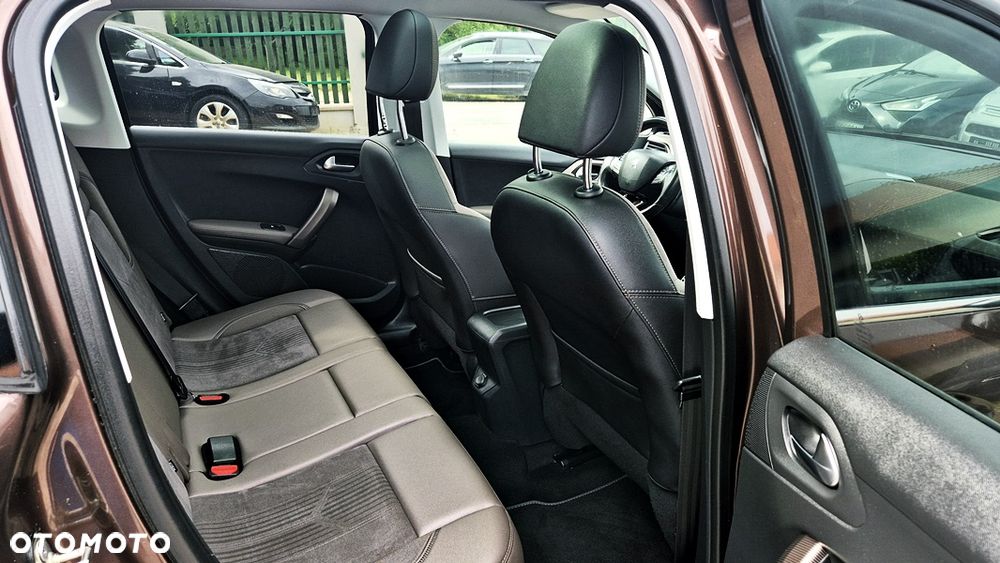 Peugeot 2008 1.6 VTi Allure - 33