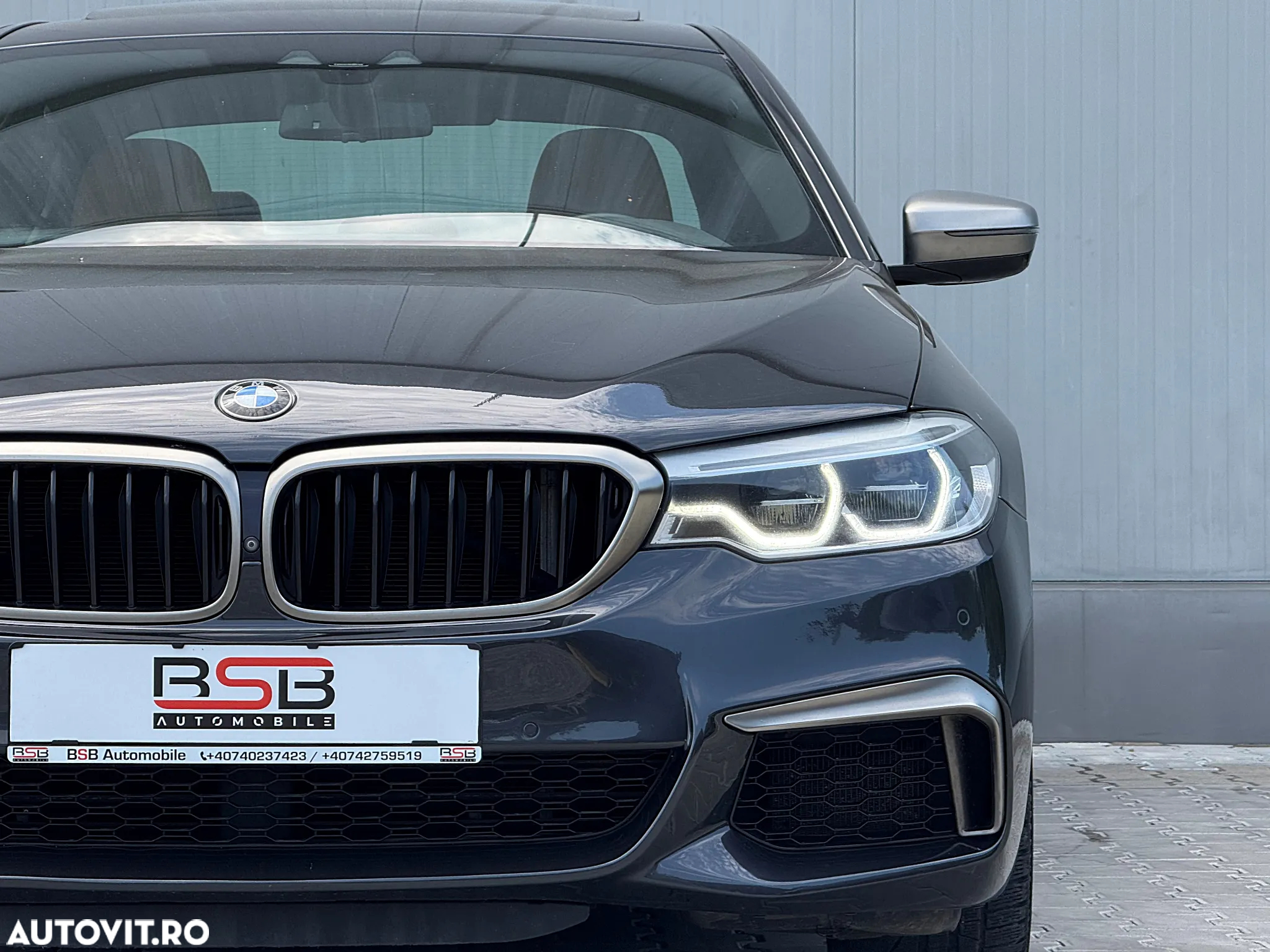 BMW Seria 5 550i xDrive - 39