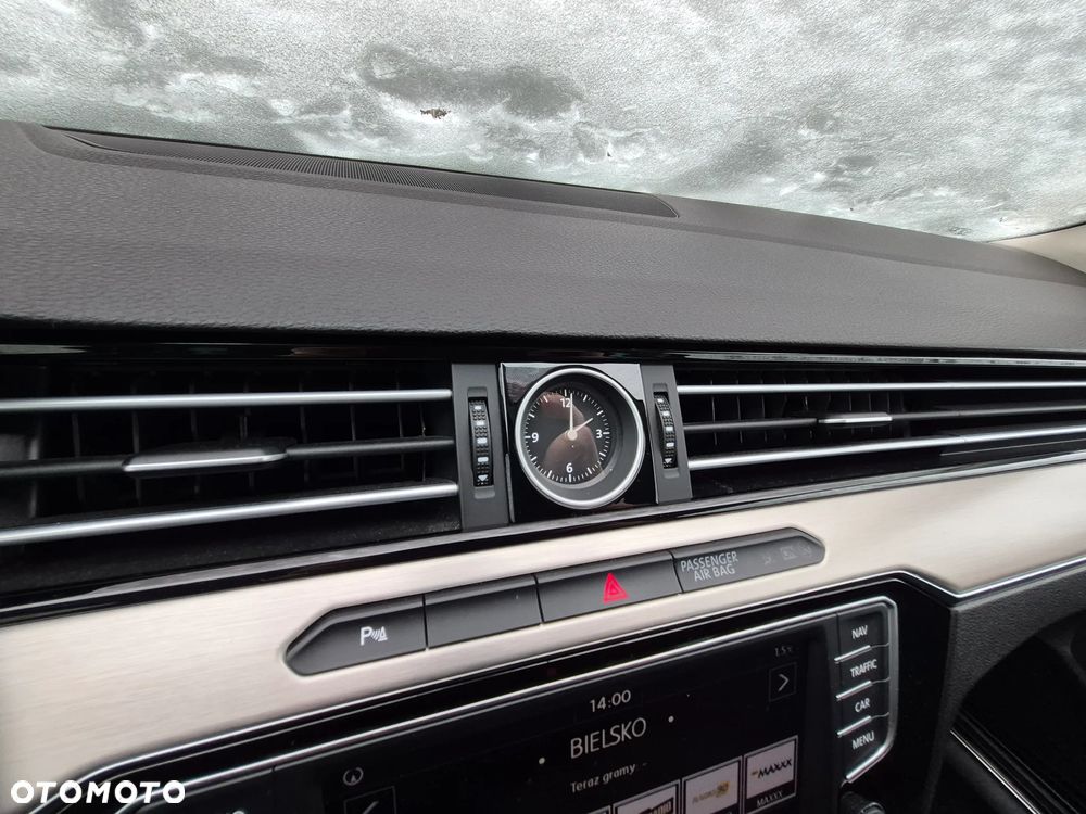 Volkswagen Passat 2.0 TDI SCR DSG Highline - 34