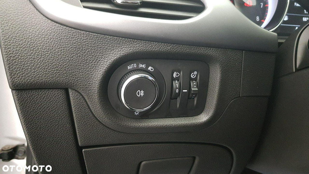 Opel Astra - 25