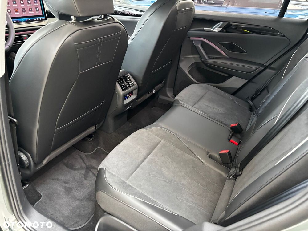 Volkswagen Tiguan - 16