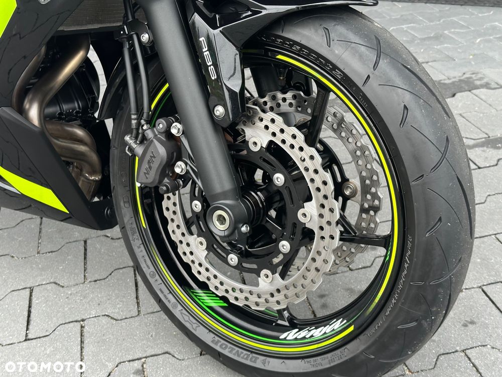 Kawasaki Ninja - 16
