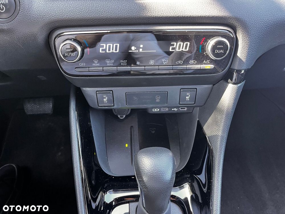 Toyota Yaris Hybrid 1.5 Premiere Edition - 15