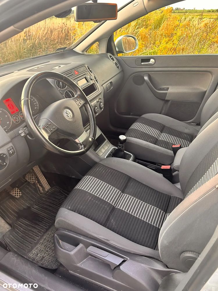 Volkswagen Golf Plus - 12