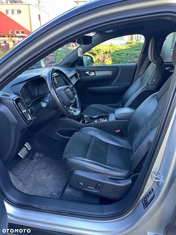 Volvo XC 40 D4 AWD R-Design - 15