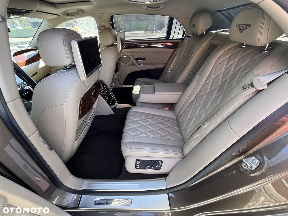 Bentley Flying Spur W12 - 24