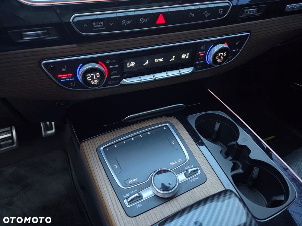 Audi Q7 - 16
