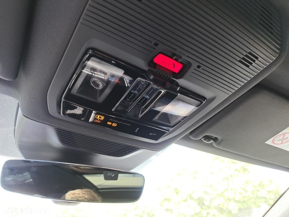 Volkswagen Passat - 25