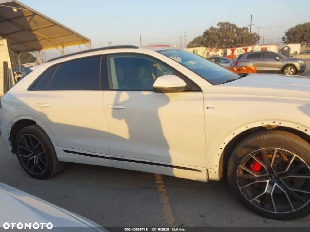 Audi Q8 - 7