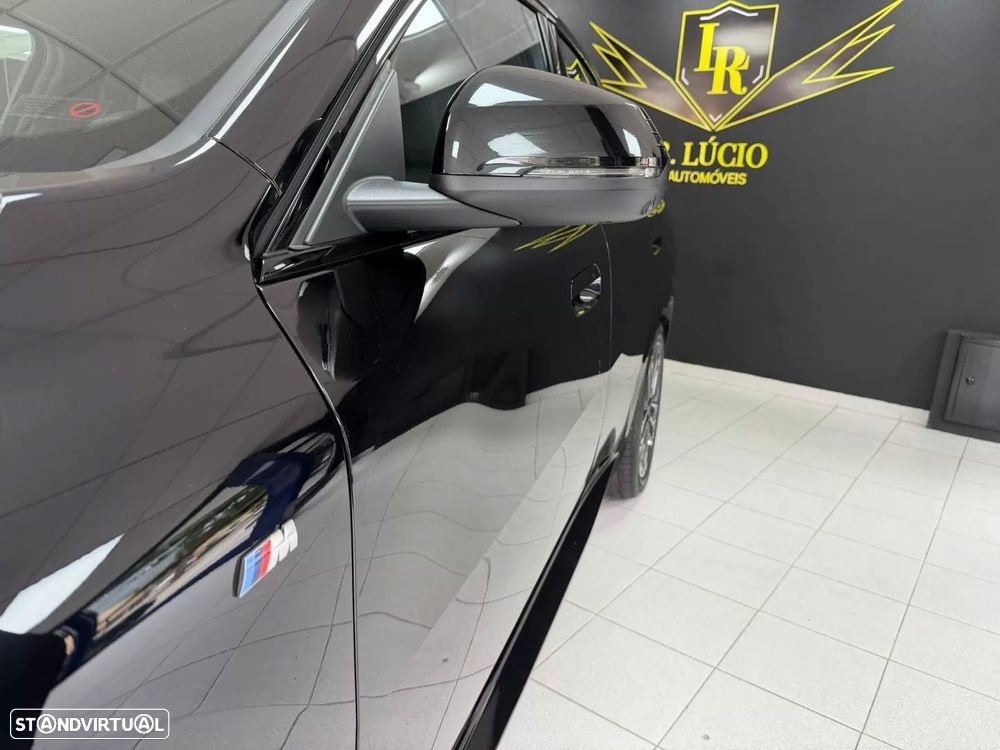 BMW iX2 eDrive20 Pack Desportivo M - 42