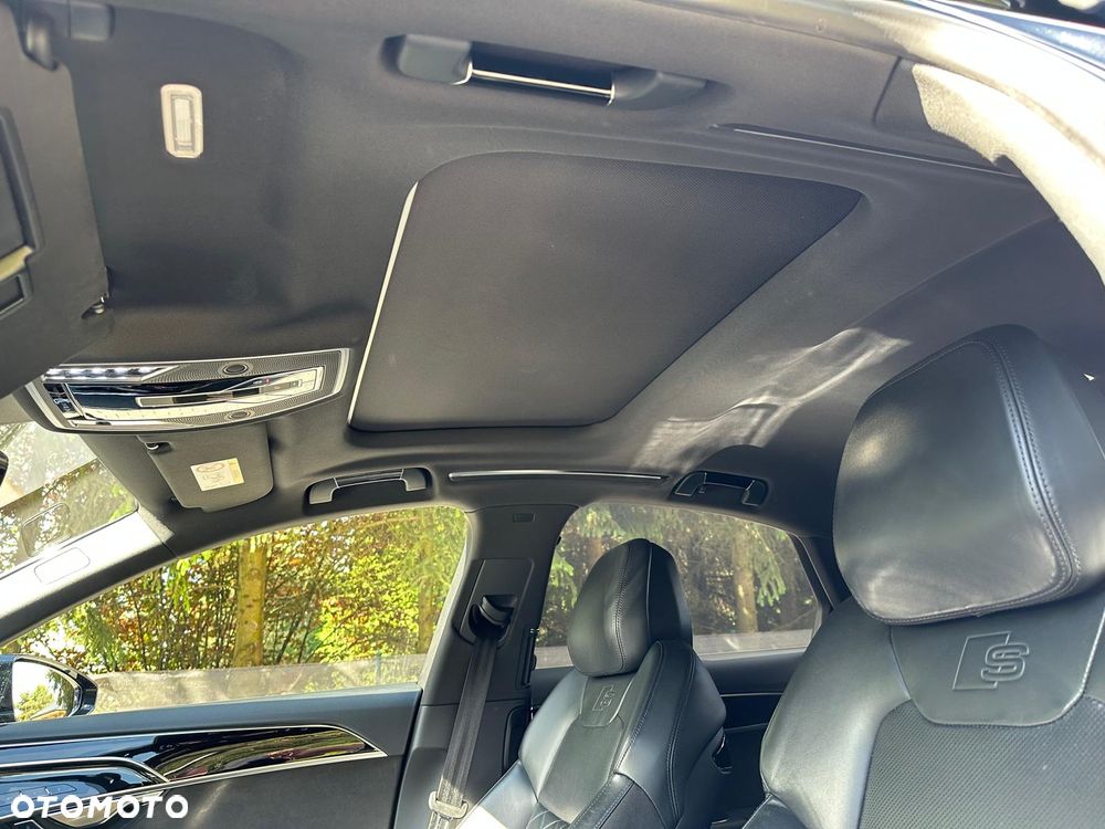 Audi A8 - 15
