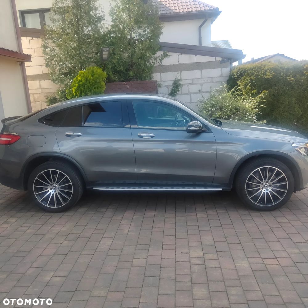 Mercedes-Benz GLC 300 4Matic 9G-TRONIC AMG Line - 6