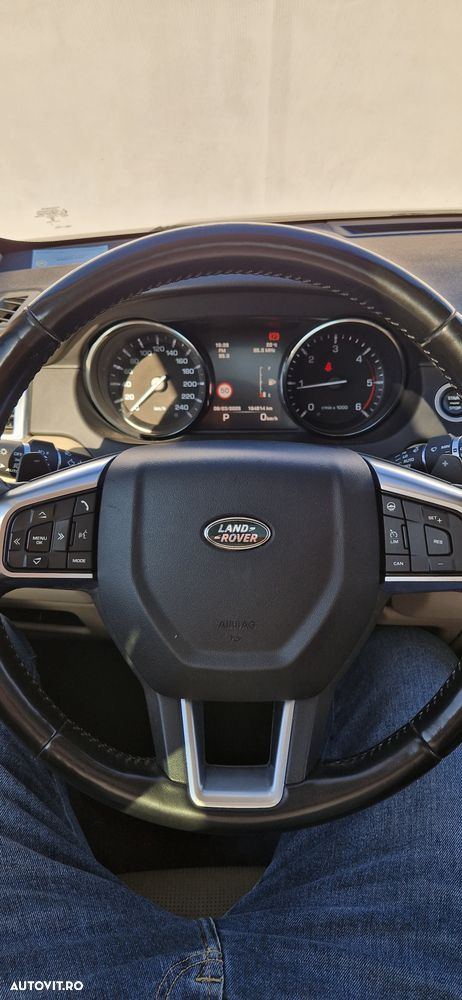 Land Rover Discovery Sport - 8